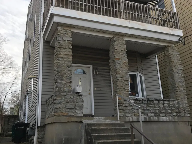241 E University Ave — Photo 1