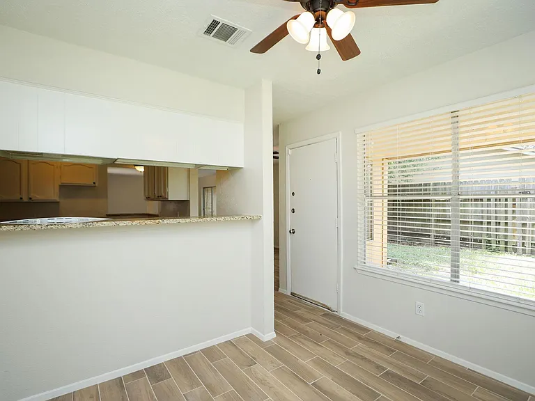 22318 Fincastle Dr — Photo 19