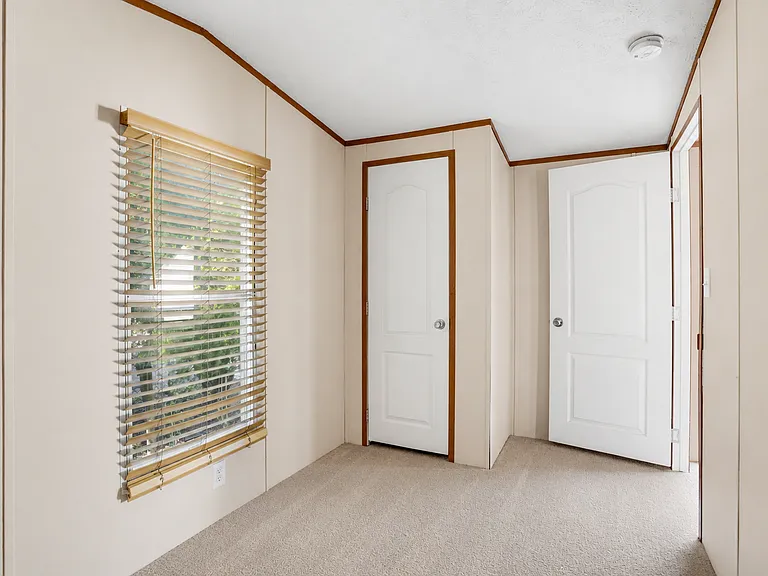 996 Margarita St — Photo 24