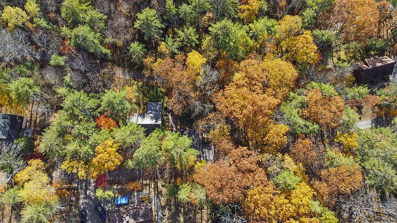 2nd image of 11 OAKS COLONY