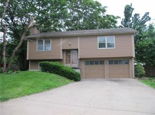 1108 N Cooper St, Olathe, KS 66061