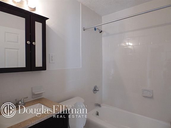 4th image of 3333 Broadway APT E20c