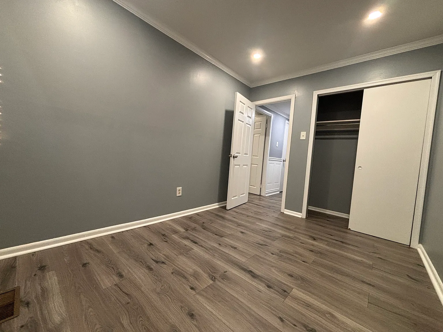2 bed, 900 sqft, $1,800 — Photo 4