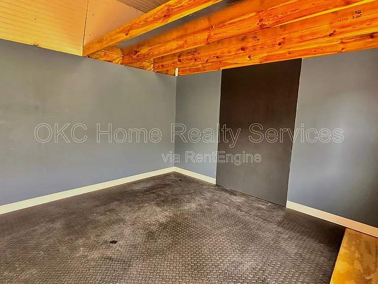 2617 Amy Ct — Photo 28