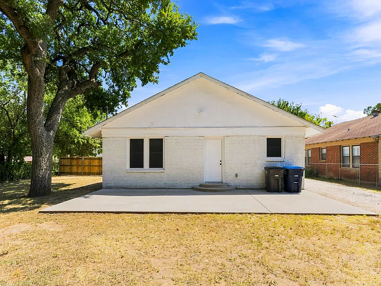 2319 Dell St — Photo 28