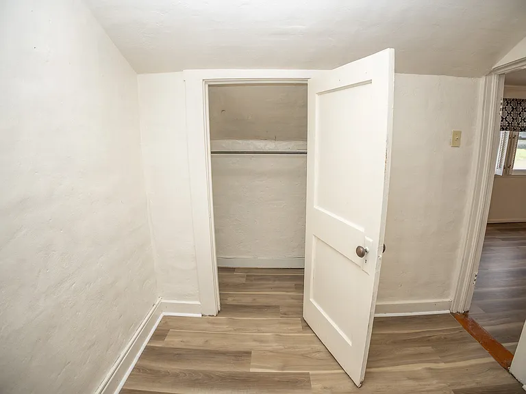 1112 E Miller St #B — Photo 14
