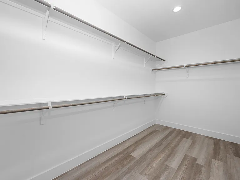417 Thornton Rd — Photo 19