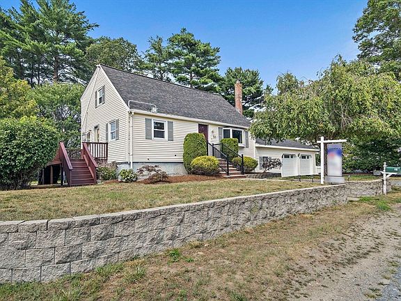 2nd image of 51 Oakwood Ave