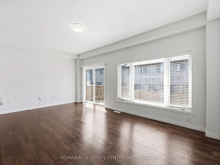 37 Greenwich Ave — Photo 18