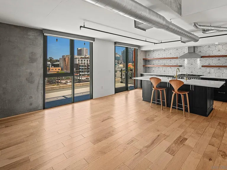 1780 Kettner Blvd #802 — Photo 3