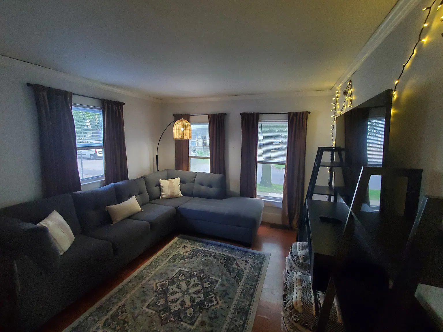 2 bed, 1.5 bath, 1137 sqft, $2,200 — Photo 3
