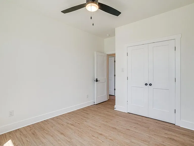 2333 Benbrook Blvd — Photo 35