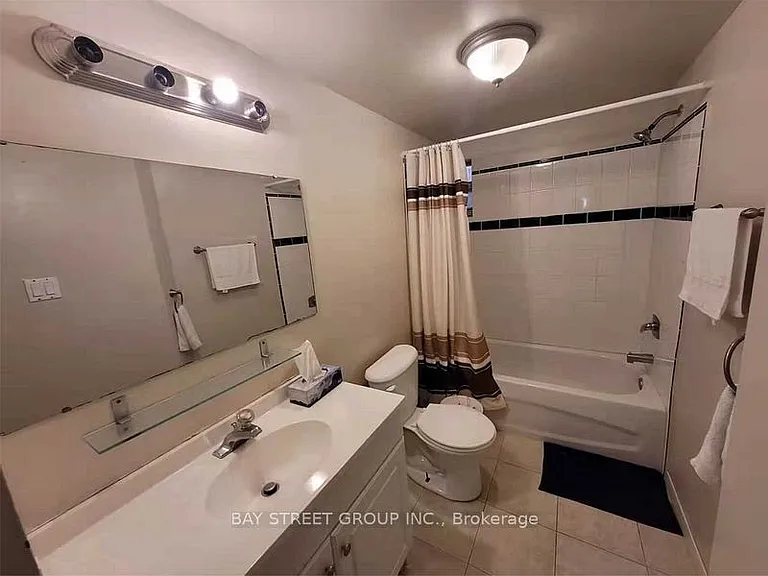 103 Glentworth Rd — Photo 8