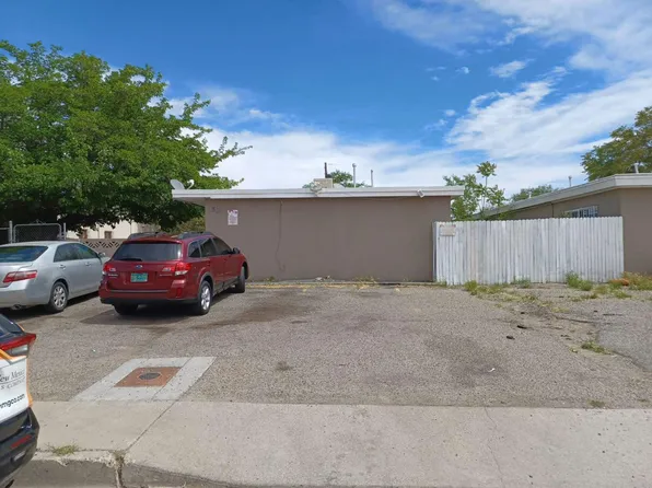 320 Charleston St NE, Albuquerque, NM 87108