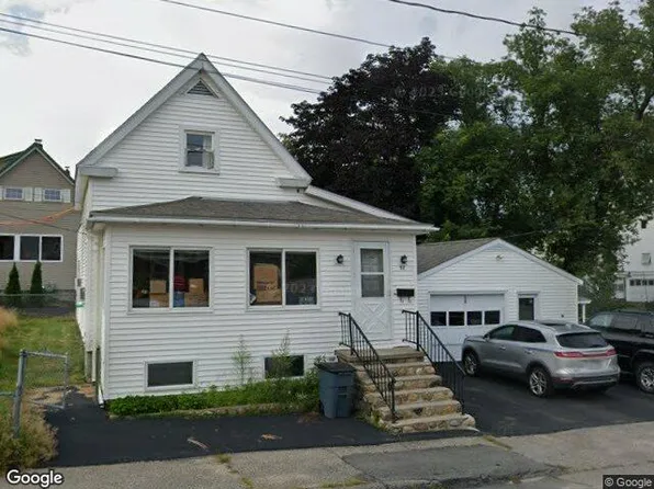 52 Hinchey St, Berlin, NH 03570