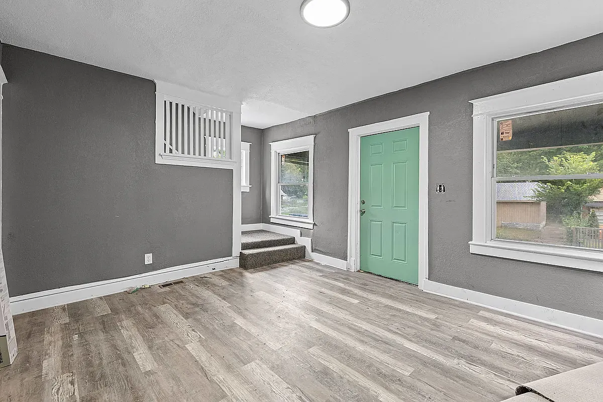 4 bed, 1640 sqft, $1,745 — Photo 3