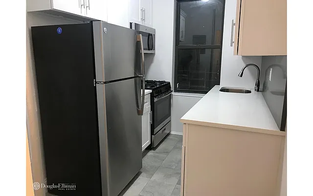 Rented by Douglas Elliman | media 7