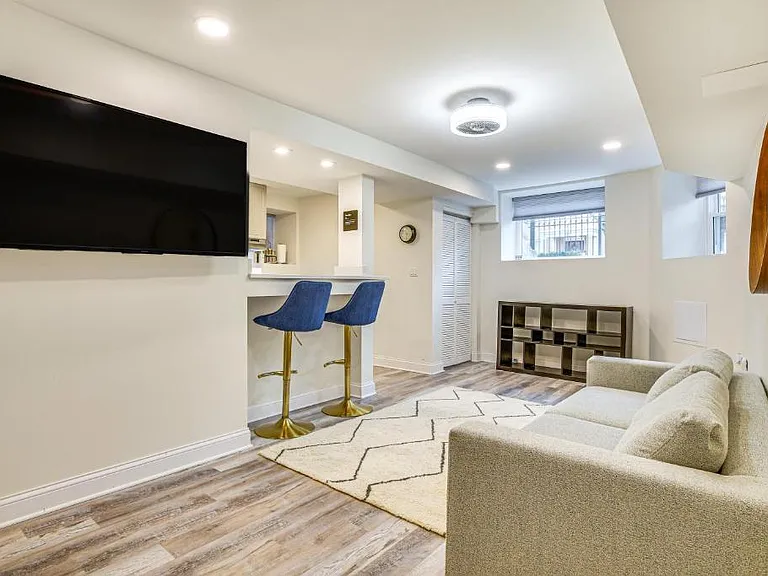 4829 S Forrestville Ave #G — Photo 2