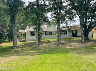2213 Crockett Rd, Senatobia, MS 38668