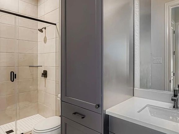 3rd image of 553 Prickly Poppy Loop