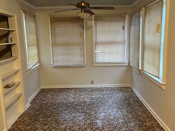 4th image of 409 Colleton Rd