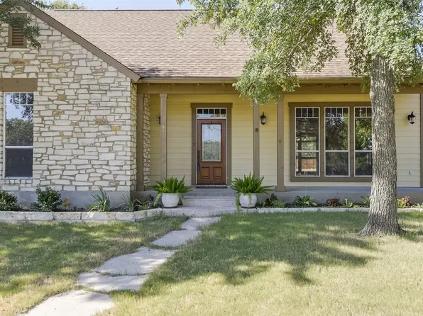 102 Tiffany Trl, Weatherford, TX 76086