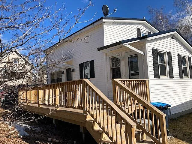 11 Heald St — Photo 3