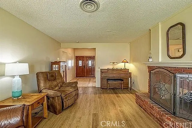 43922 Fenner Ave — Photo 5