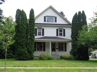 1033 N 7th St, Rochelle, IL 61068