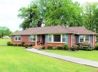 1105 S College St, Smithville, TN 37166