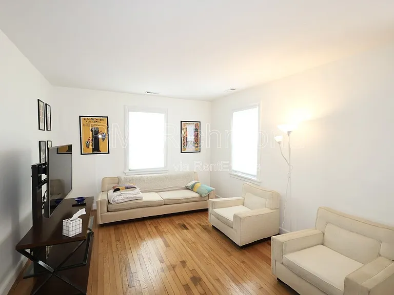 904 Maple Ave — Photo 4