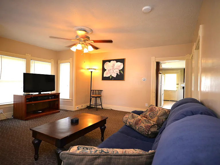110 Brown St #1 — Photo 6