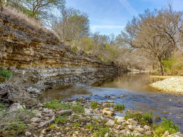 Hcr #1136, Blum, TX 76627