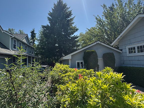 4th image of 9040 Avondale Rd NE