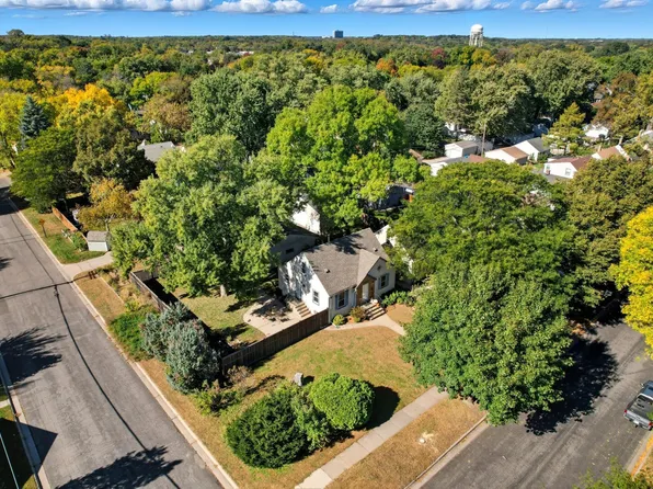 2852 Hampshire Ave S, Saint Louis Park, MN 55426