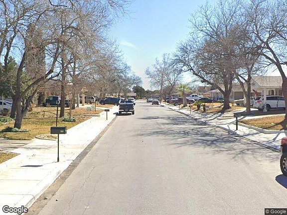 Exterior Neighborhood (street photo)