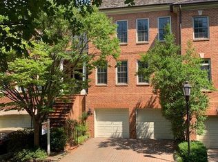 2007 Mayfair McLean Ct, Falls Church, VA 22043