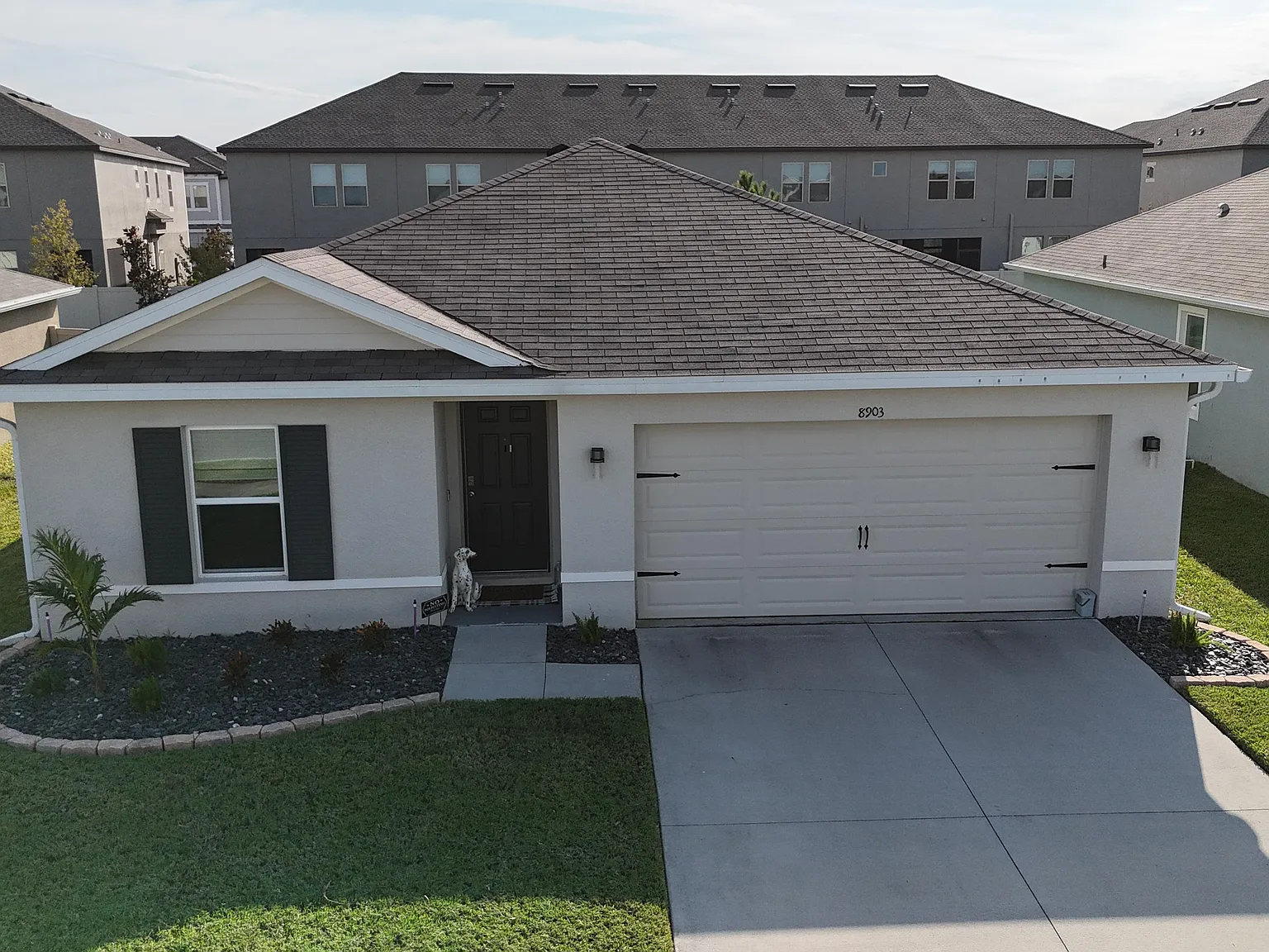 3 bed, 1426 sqft, $2,400 — Photo 2
