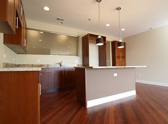 3rd image of 2407 N Milwaukee Ave #301