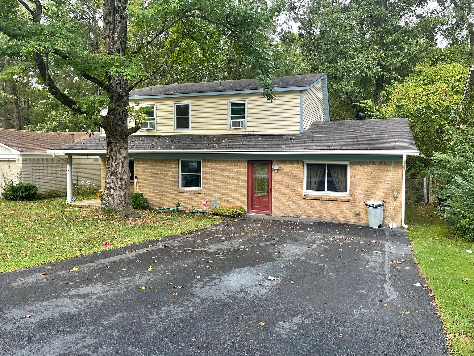 5 bed, 2037 sqft, $1,650 — Photo 1
