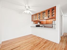 Emerald Court Apartments