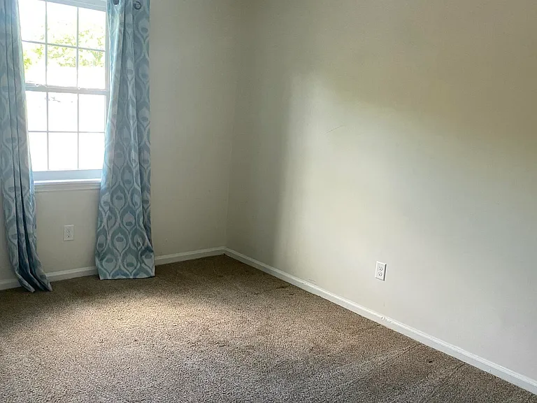 1515 Nantahala Blvd — Photo 10