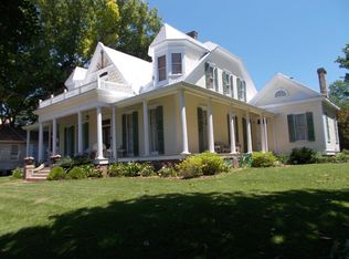 209 Arlington Ave, Natchez, MS 39120