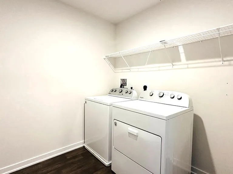 229 Wynstone Ct — Photo 31