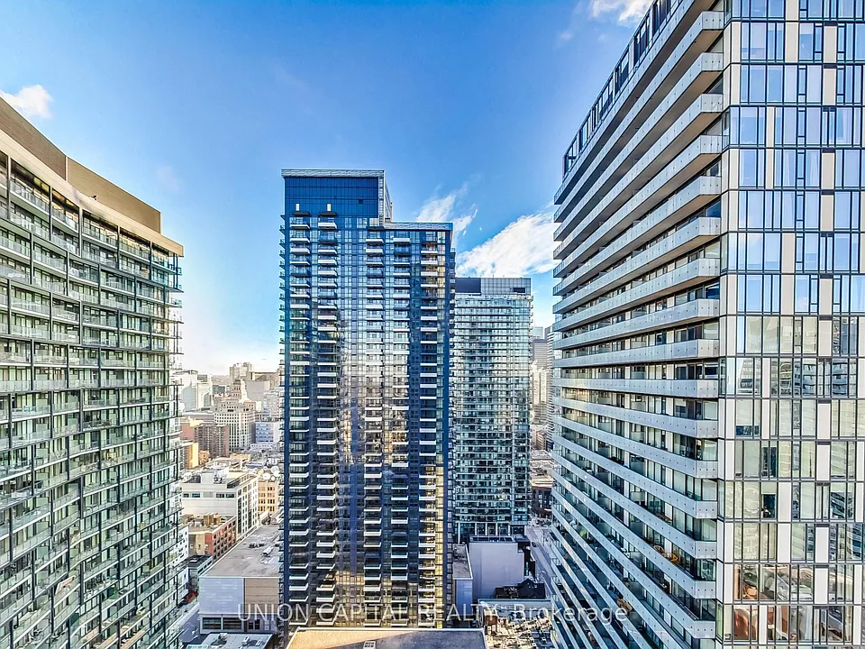 108 Peter St #3305