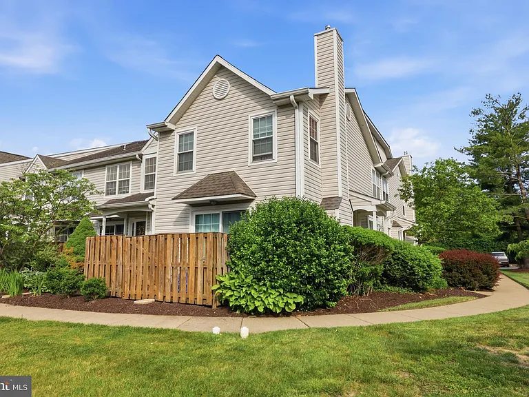 6405 Spruce Mill Dr — Photo 22