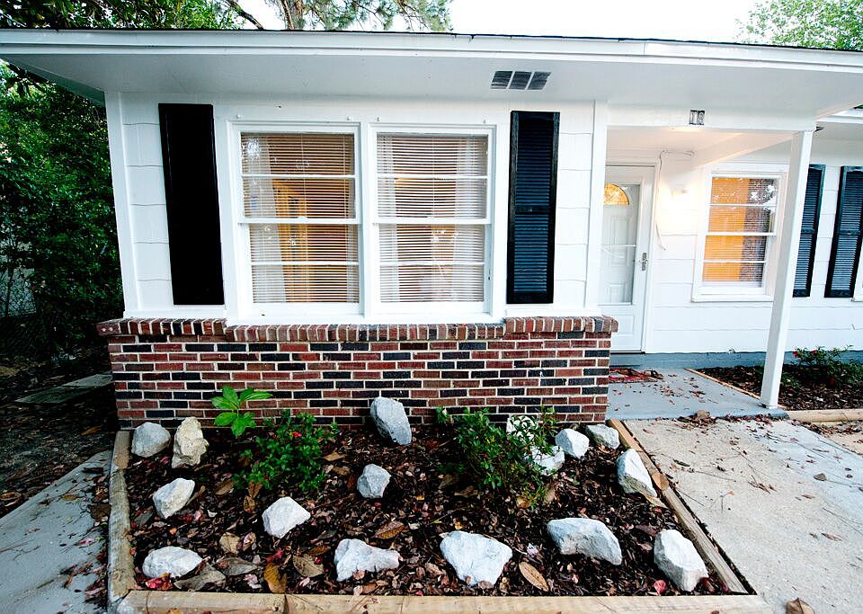 1st image of 19 Baggett Ct