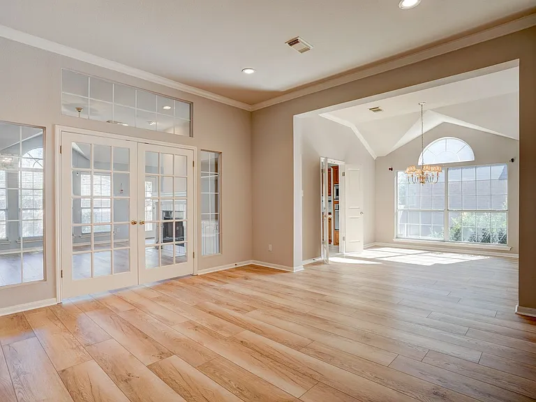 9137 Fainwood Ln — Photo 9