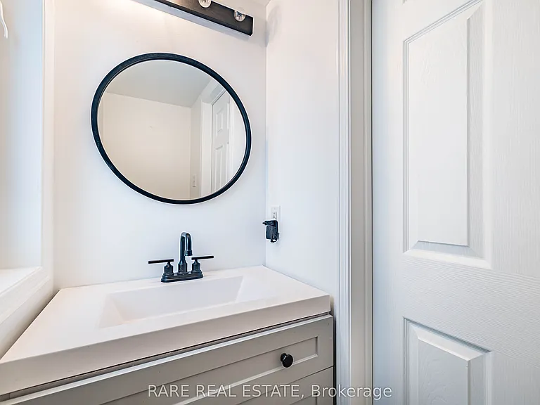 60 Fairwood Cir #28 — Photo 21
