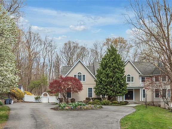 2nd image of 21 Sunderland Ln